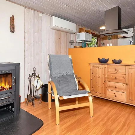 5 Person In Lokken-by Traum *