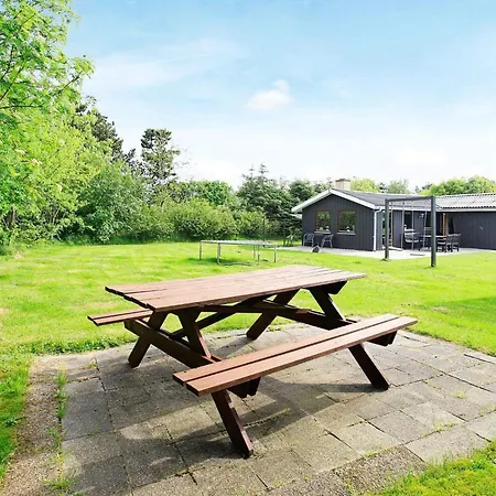 5 Person In Lokken-by Traum * Løkken